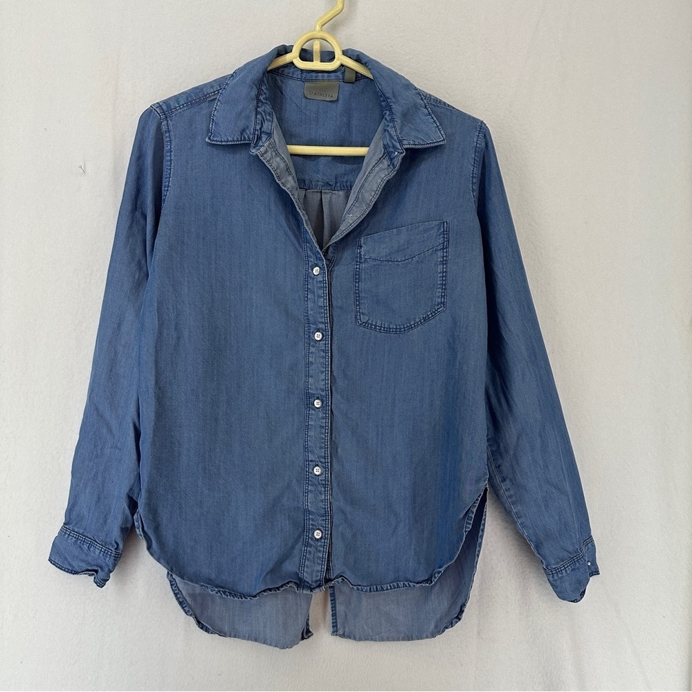 Athleta Shirt‎ Bootjack Chambray ButtonUp Denim Split Back Top Woman’s XS Blue